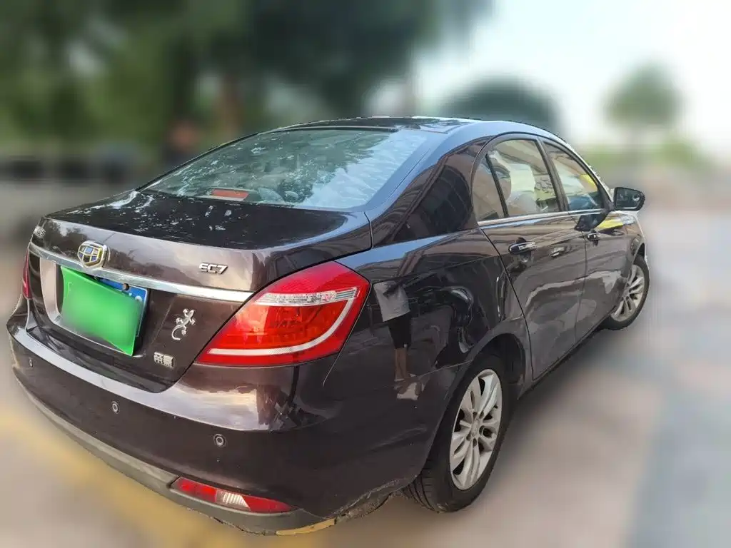 Geely Emgrand — миниатюра 6