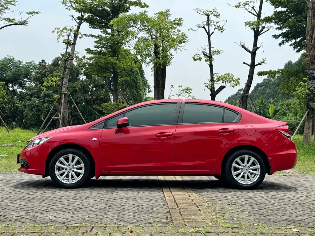 Honda Civic 2014 1.8L AT
