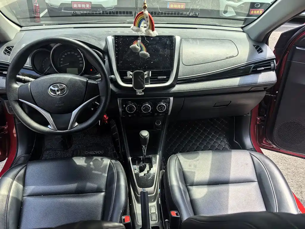 Toyota Yaris L — миниатюра 9