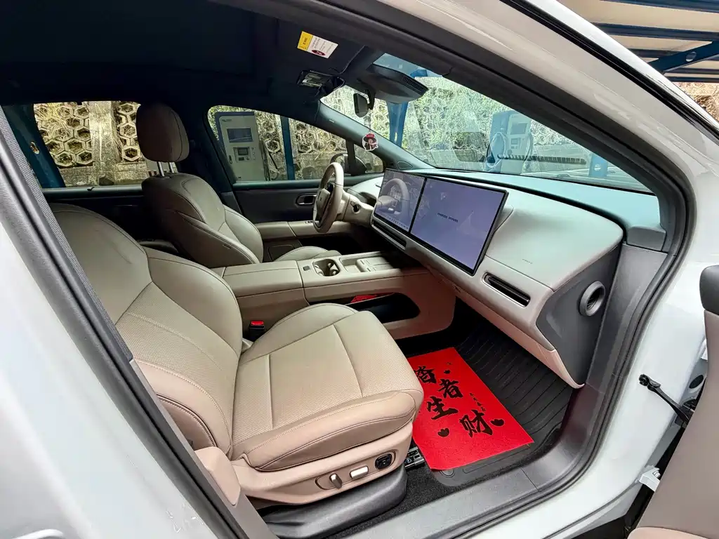 Li Auto Идеальный i6 — миниатюра 12