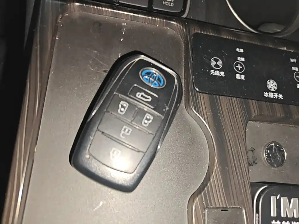Toyota Sienna — миниатюра 9