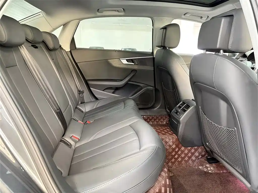 Audi A4L — миниатюра 7