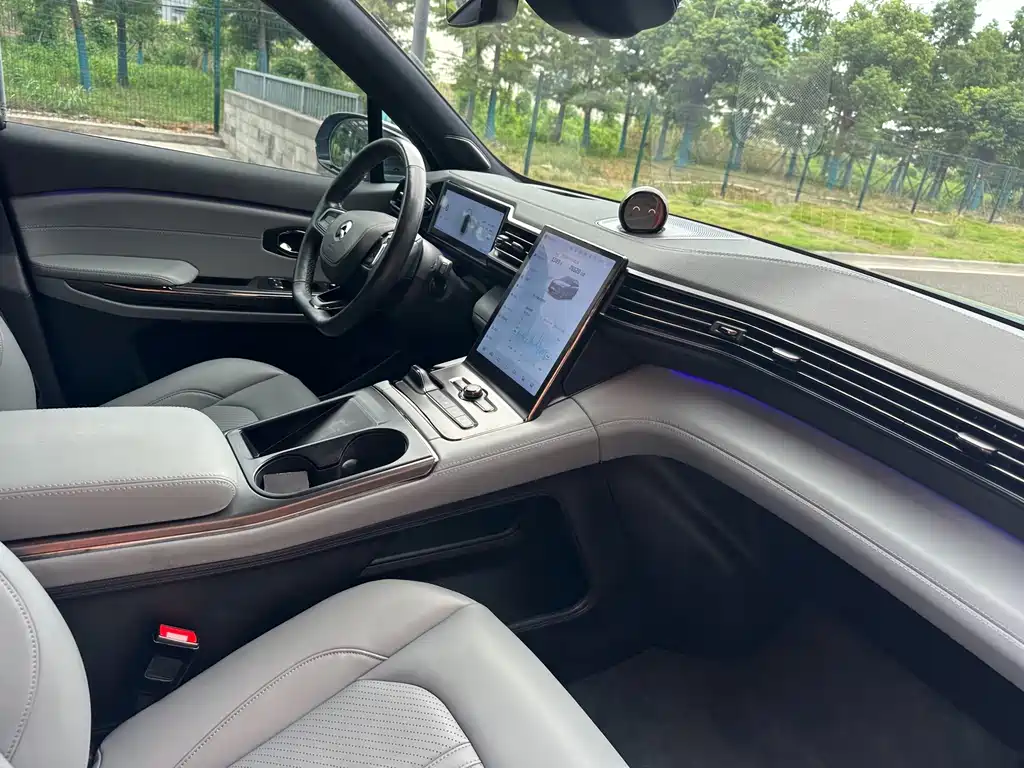 NIO ES6 — миниатюра 6