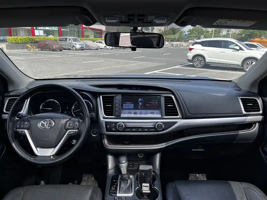 Toyota Highlander — миниатюра 10