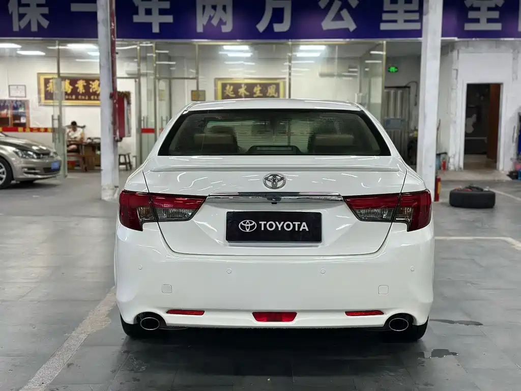 Toyota Reiz 2013 2.5V