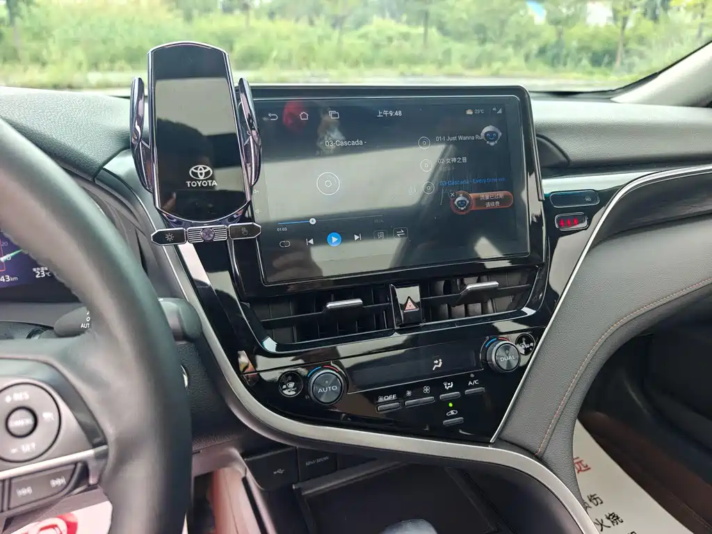 Toyota Camry — миниатюра 16