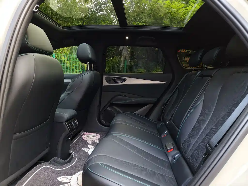BYD Seal 06 DM-i Touring — миниатюра 11