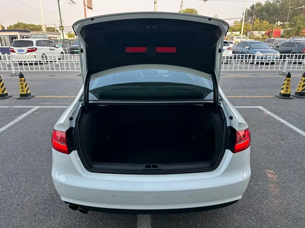 Audi A4L — миниатюра 19
