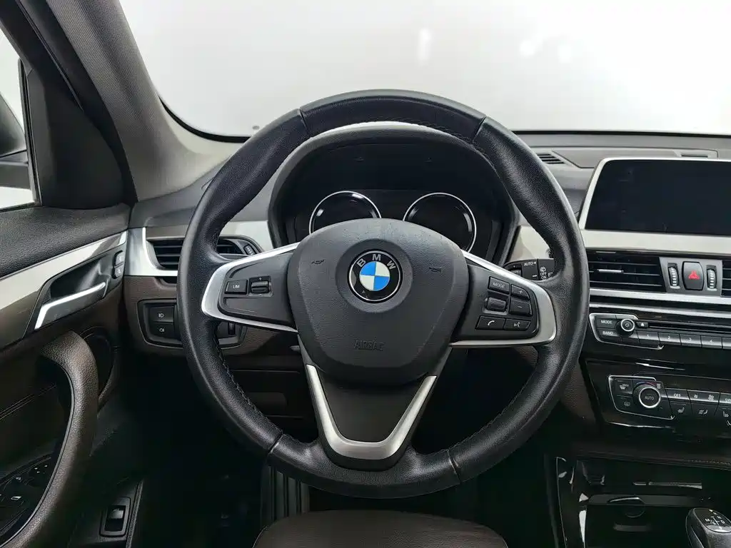 BMW X1 — миниатюра 11