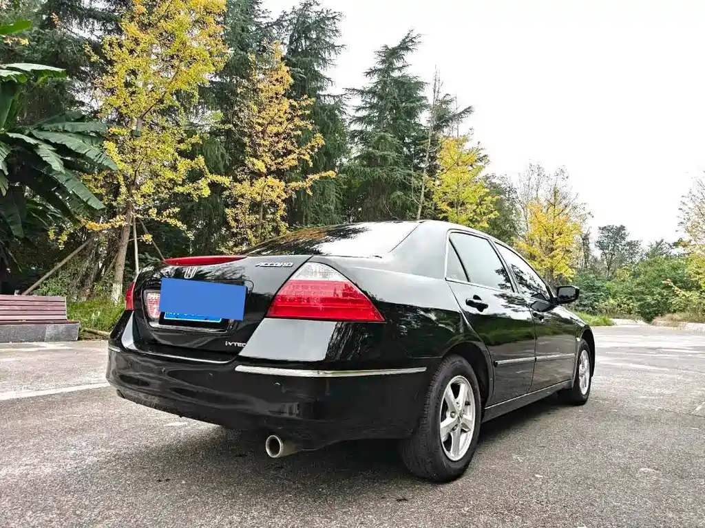 Honda Accord — миниатюра 15