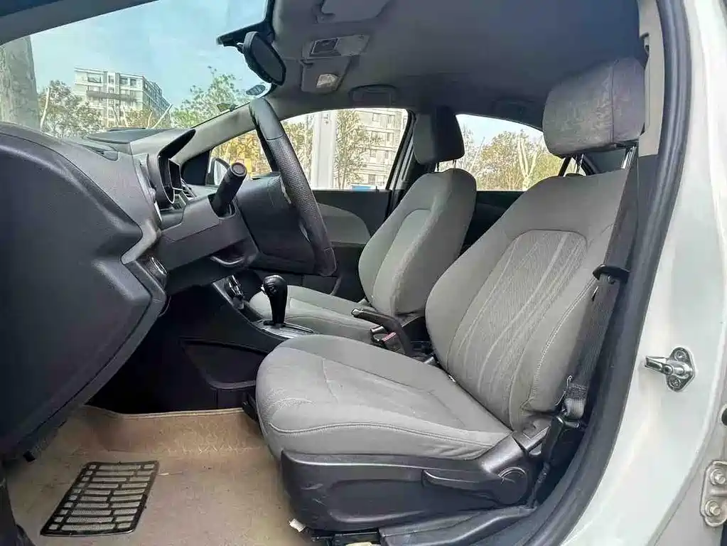 Chevrolet Aveo — миниатюра 7