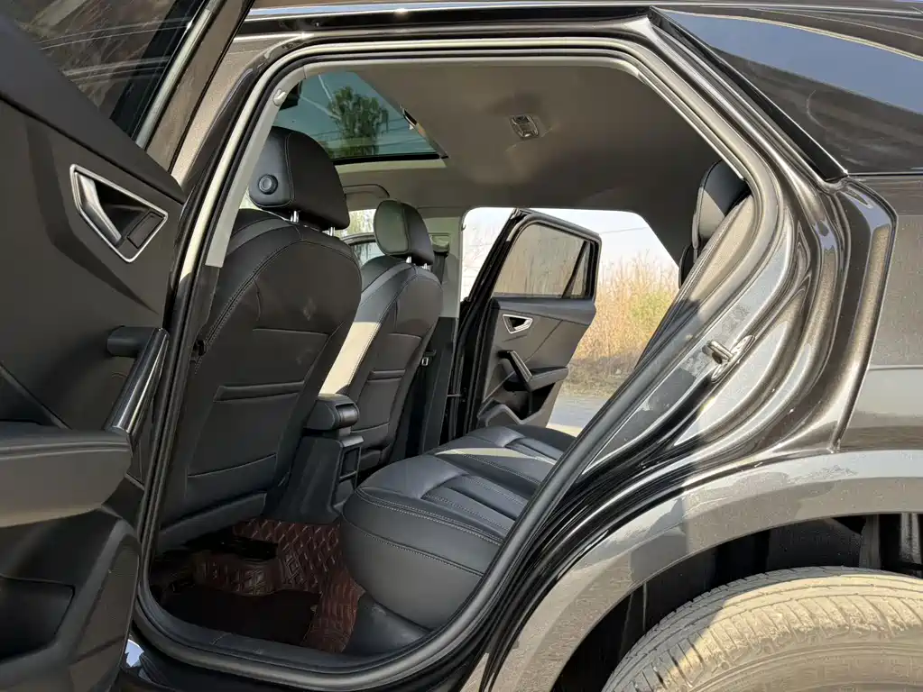 Audi Q2L — миниатюра 10
