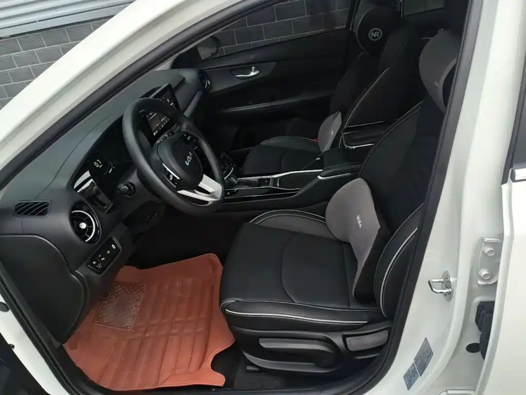 Kia K3 — миниатюра 15