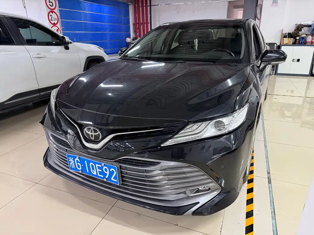 Toyota Camry 2019