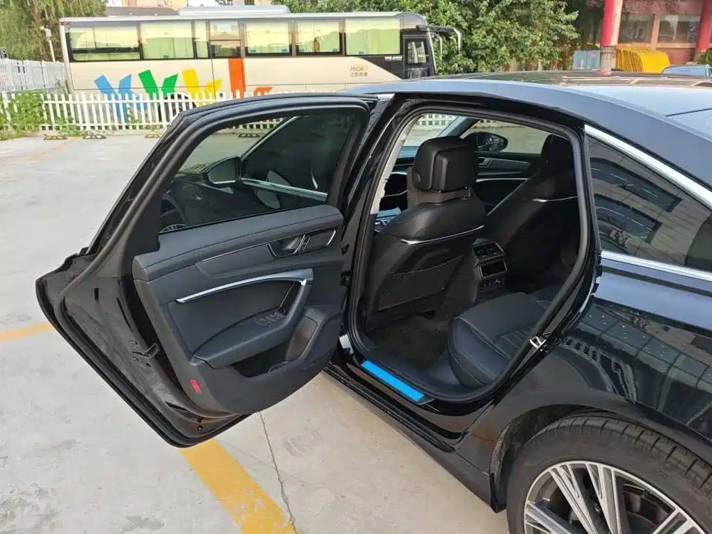 Audi A6L — миниатюра 5