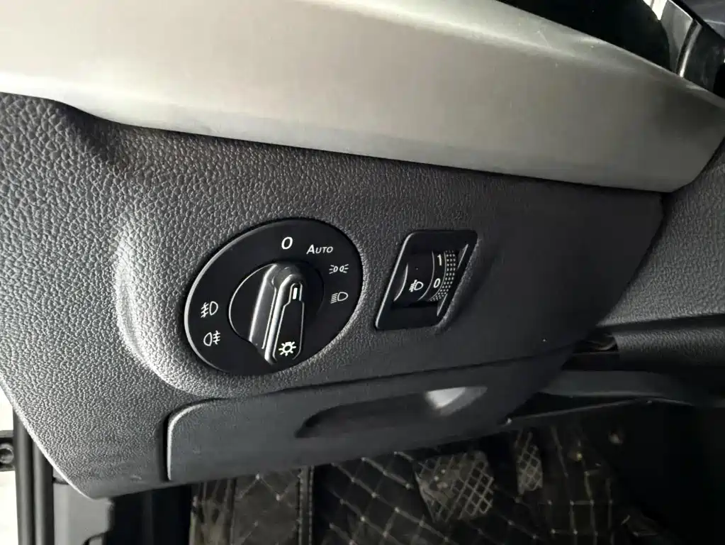 Volkswagen Lavida — миниатюра 15