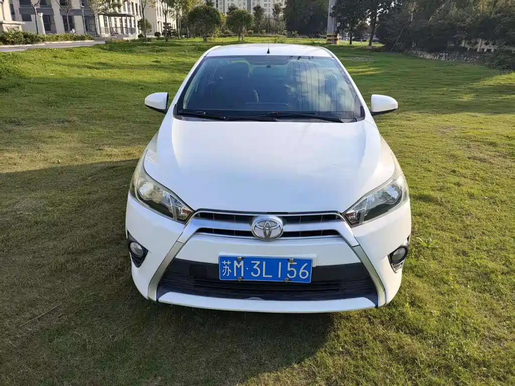 Toyota Yaris L — миниатюра 2
