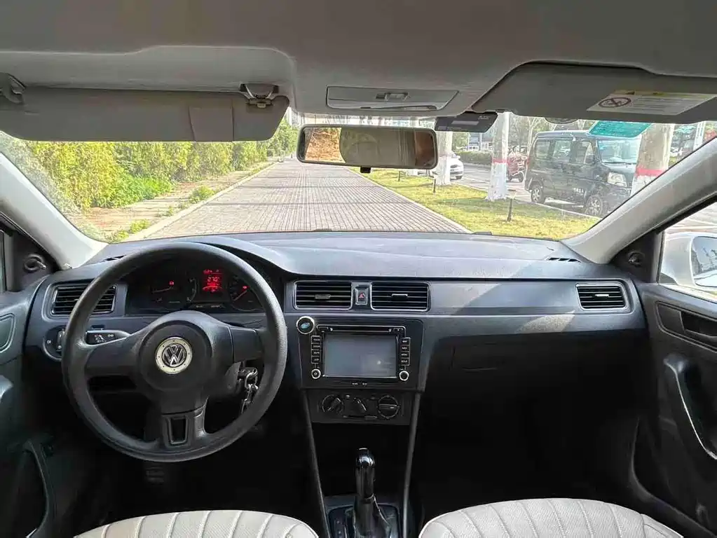 Volkswagen Santana — миниатюра 7