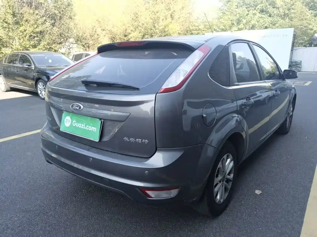 Ford Focus — миниатюра 7