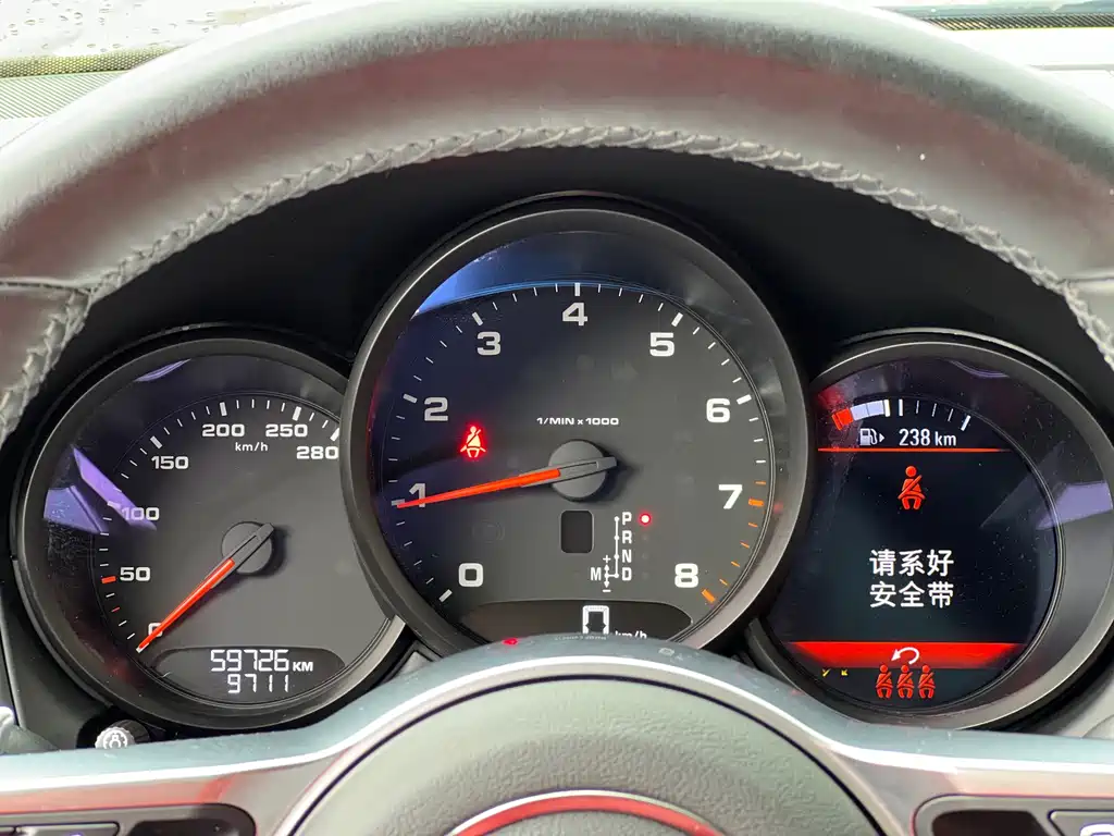 Porsche Macan — миниатюра 17