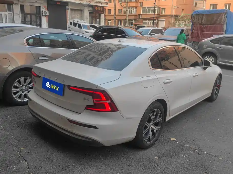 Volvo S60 — миниатюра 3