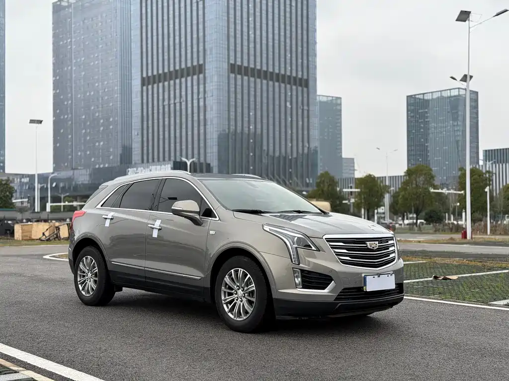 CADILLAC XT5