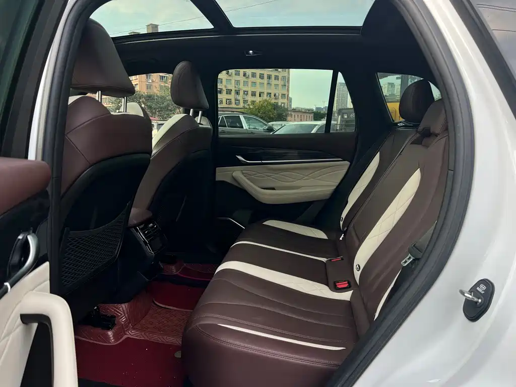 Geely Xingyue L — миниатюра 22