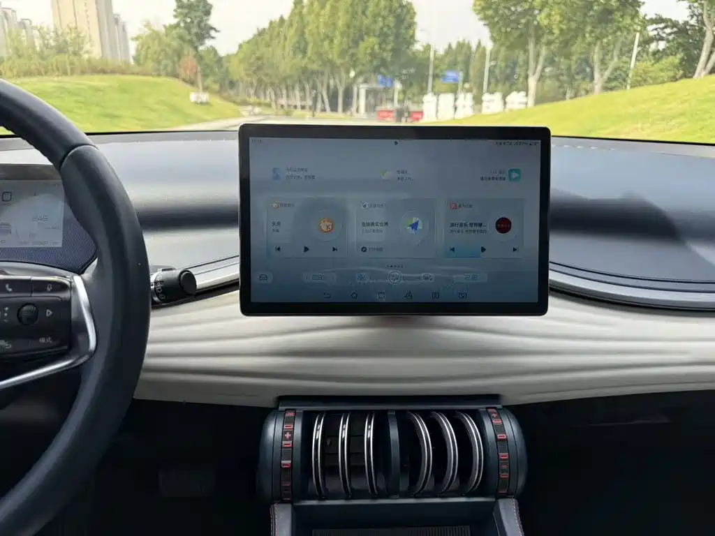 BYD Yuan Plus — миниатюра 13