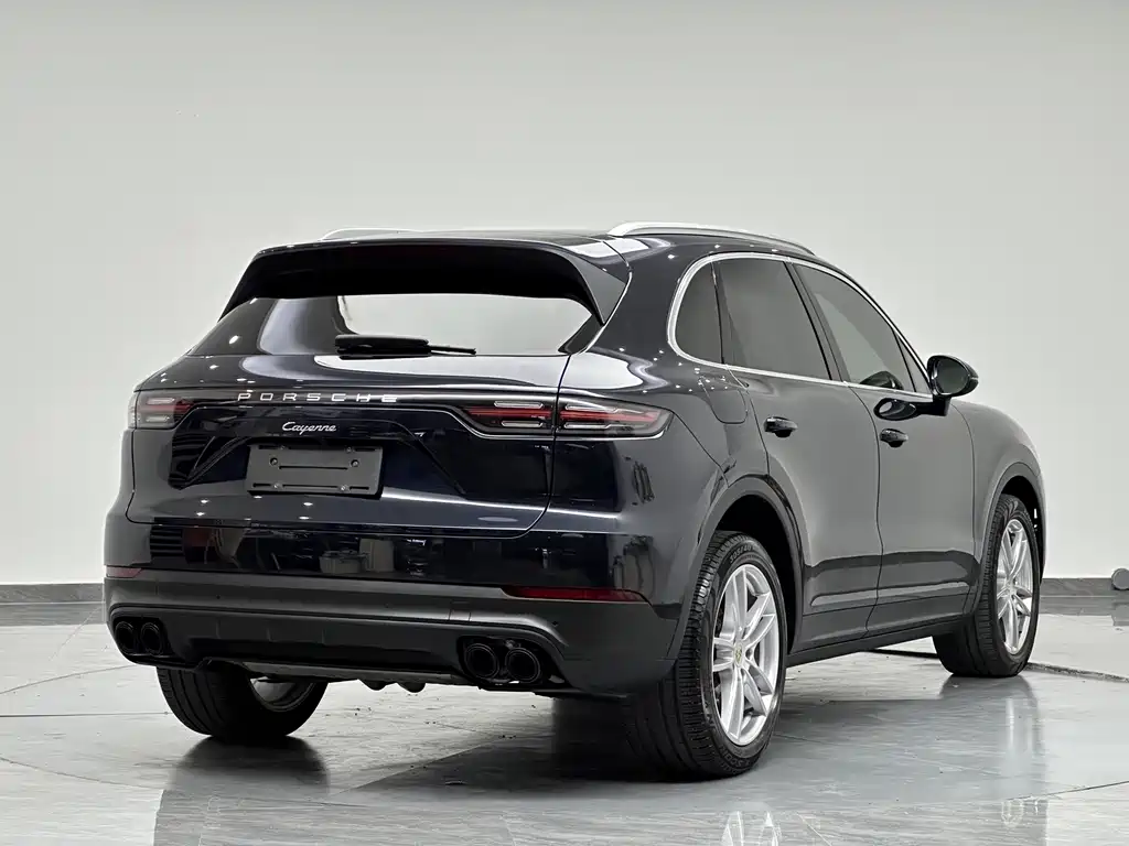 Porsche Cayenne — миниатюра 6