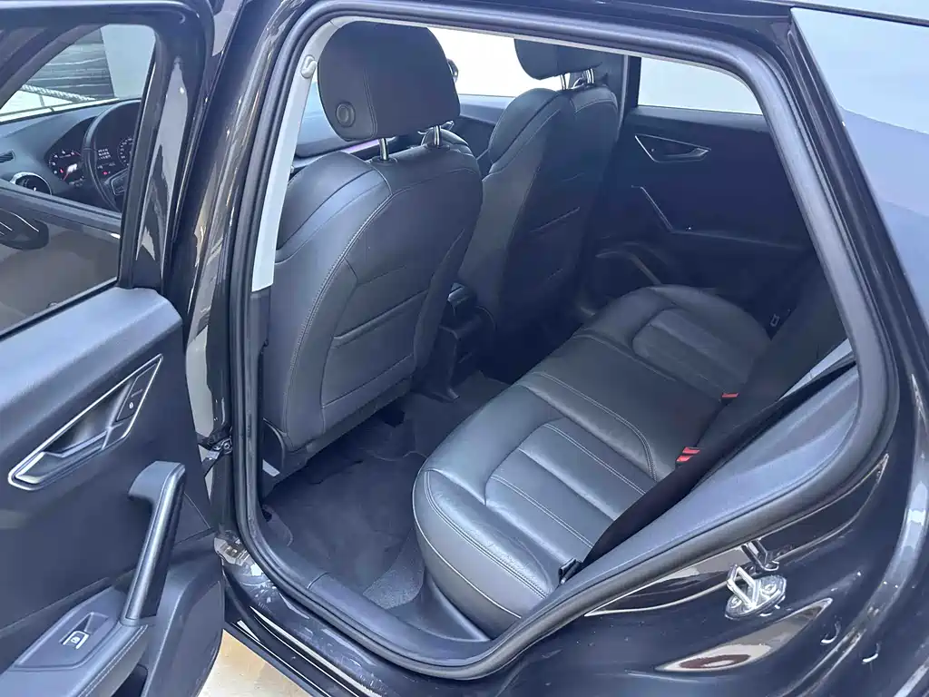 Audi Q2L 2022 35 TFSI Fashion