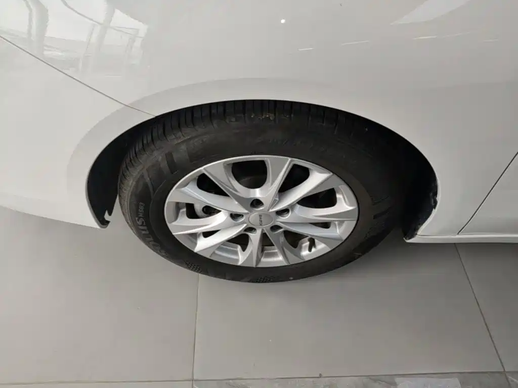 Roewe i5 — миниатюра 23