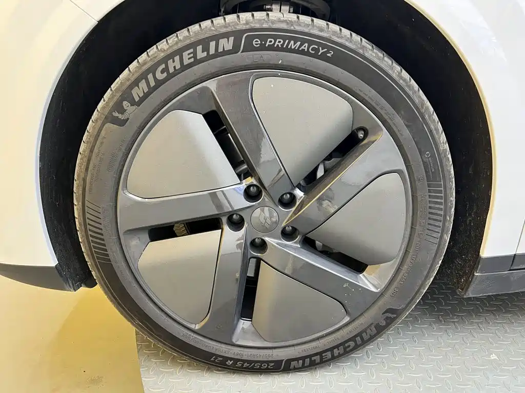 Li Auto Li i8 — миниатюра 8