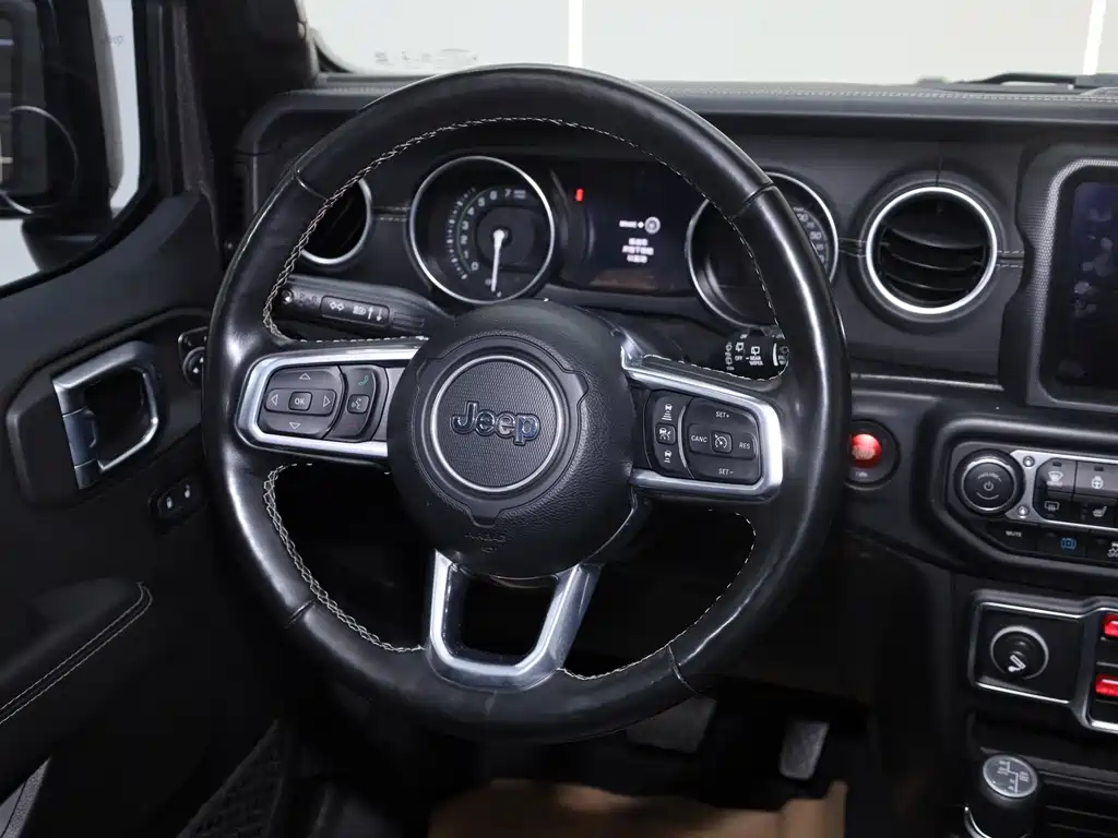 Jeep Wrangler PHEV — миниатюра 22