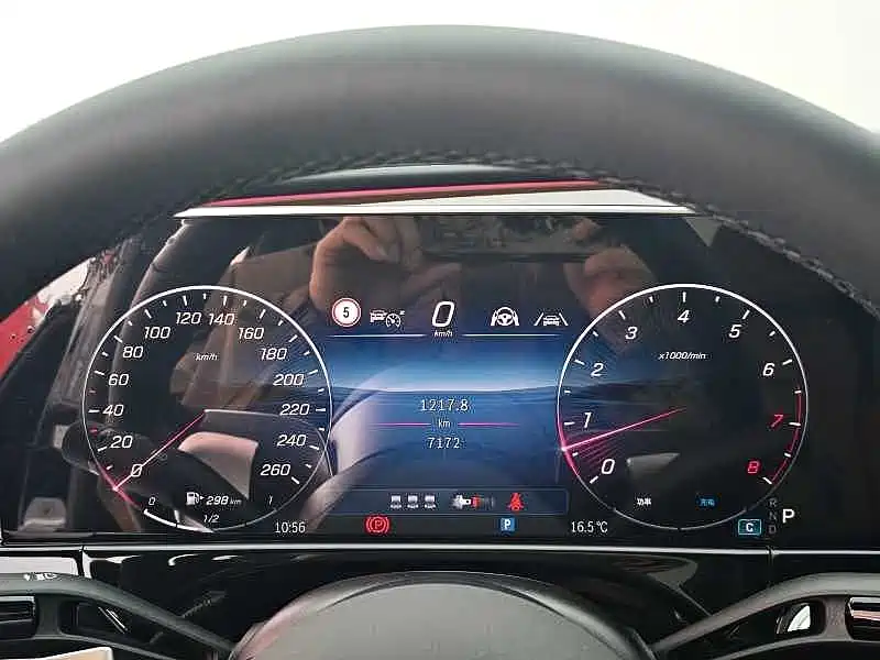 Mercedes-Benz E-Class — миниатюра 14
