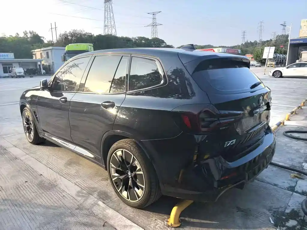 BMW iX3 — миниатюра 4