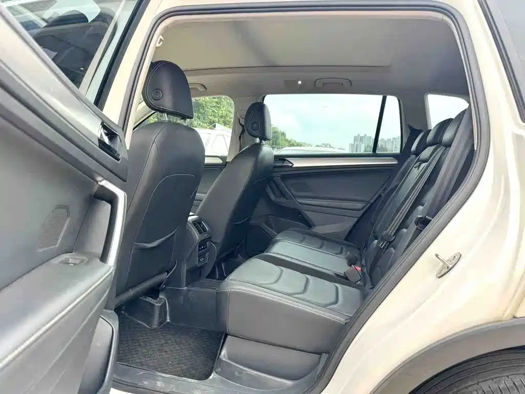 Volkswagen Tiguan L — миниатюра 6