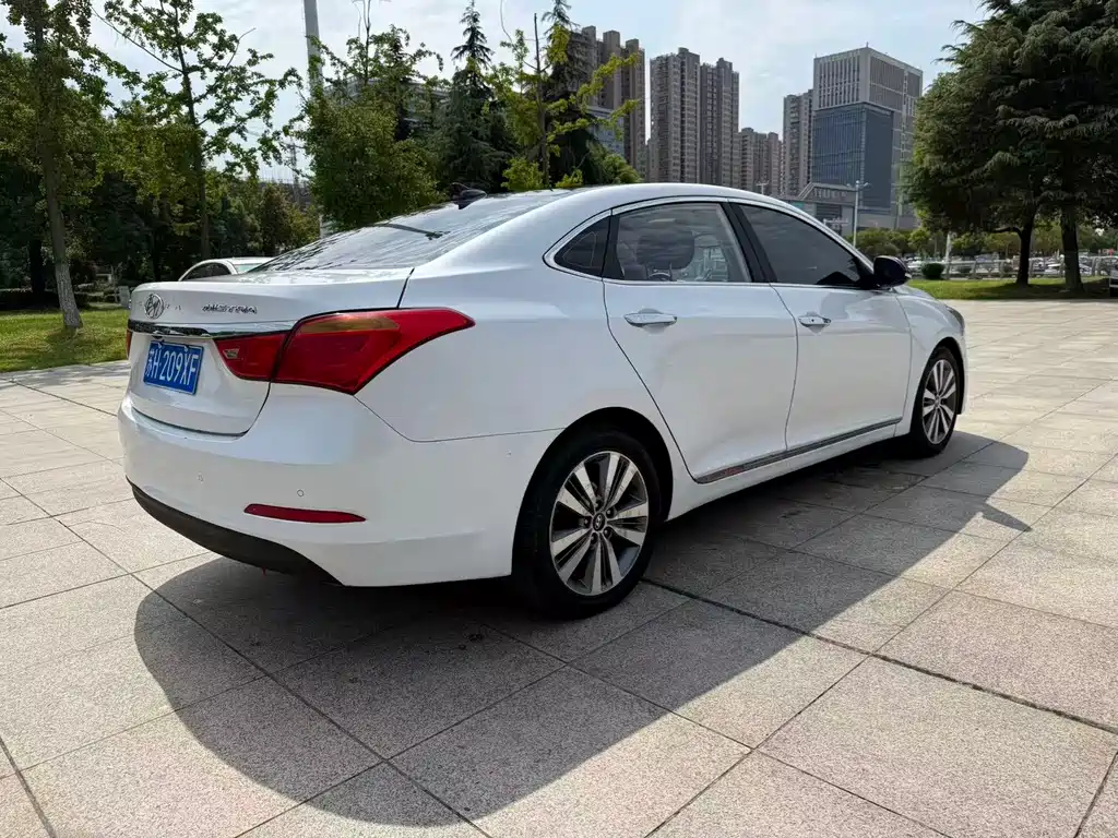 Hyundai Mistra — миниатюра 7