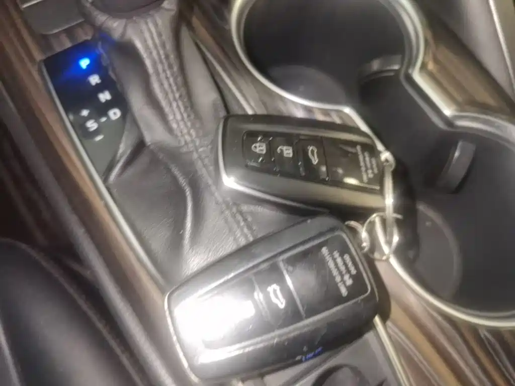 Toyota Camry — миниатюра 9