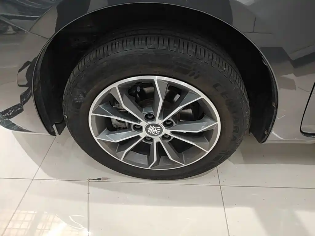 BYD Qin — миниатюра 23