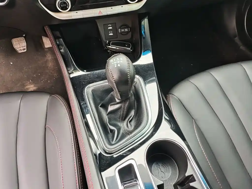 BAIC U7 — миниатюра 14