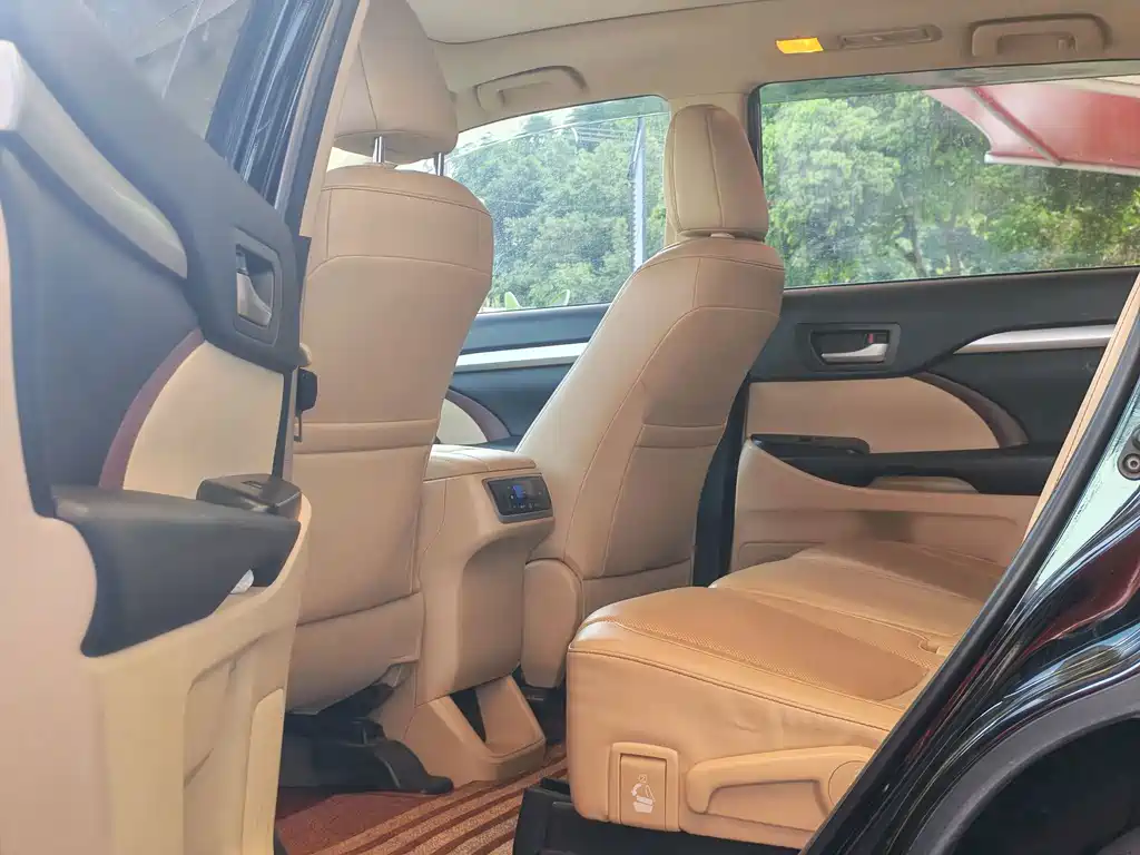 Toyota Highlander — миниатюра 5