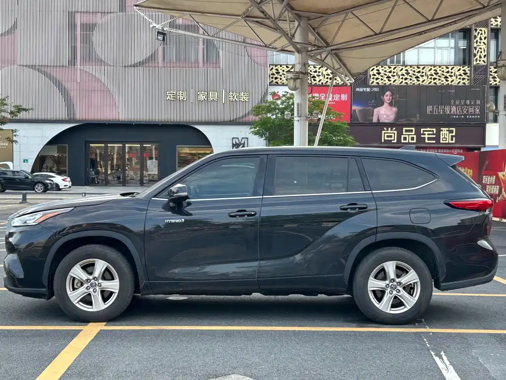 Toyota Highlander — миниатюра 10