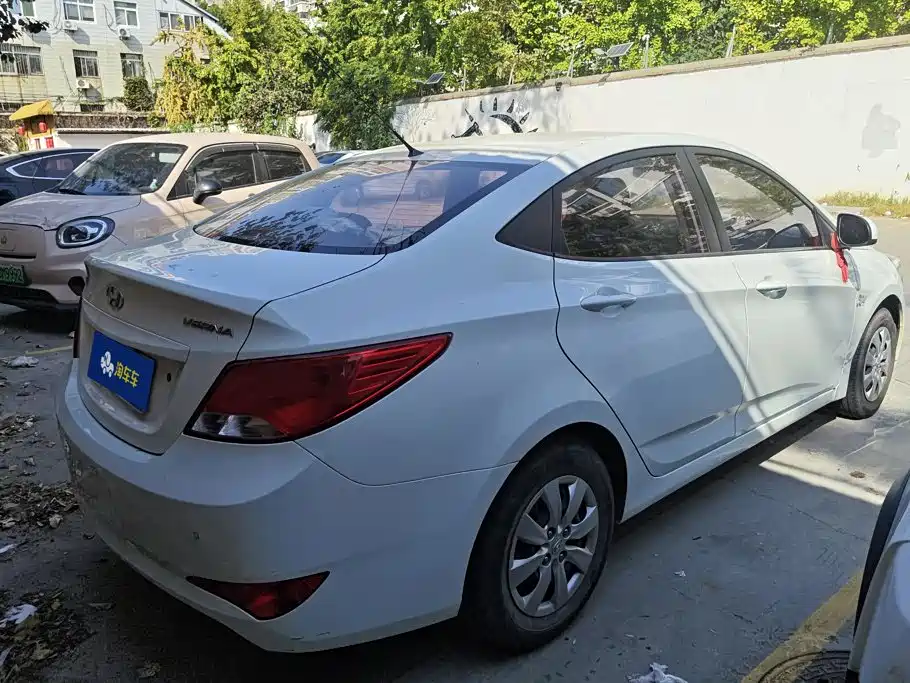 Hyundai Verna — миниатюра 3