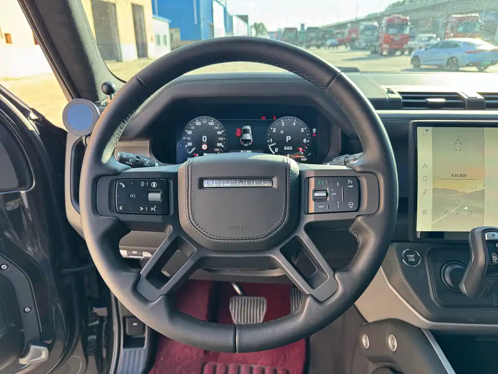 Land Rover Defender — миниатюра 10