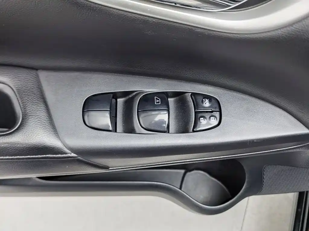 Nissan Sylphy — миниатюра 9