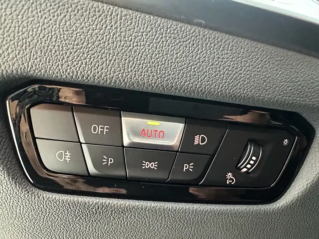 BMW 3 Series — миниатюра 12
