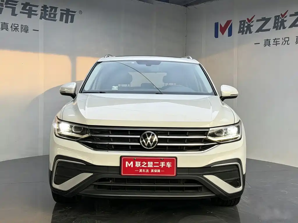 Volkswagen Tiguan L — миниатюра 2