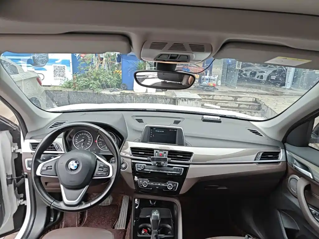 BMW X1 — миниатюра 10