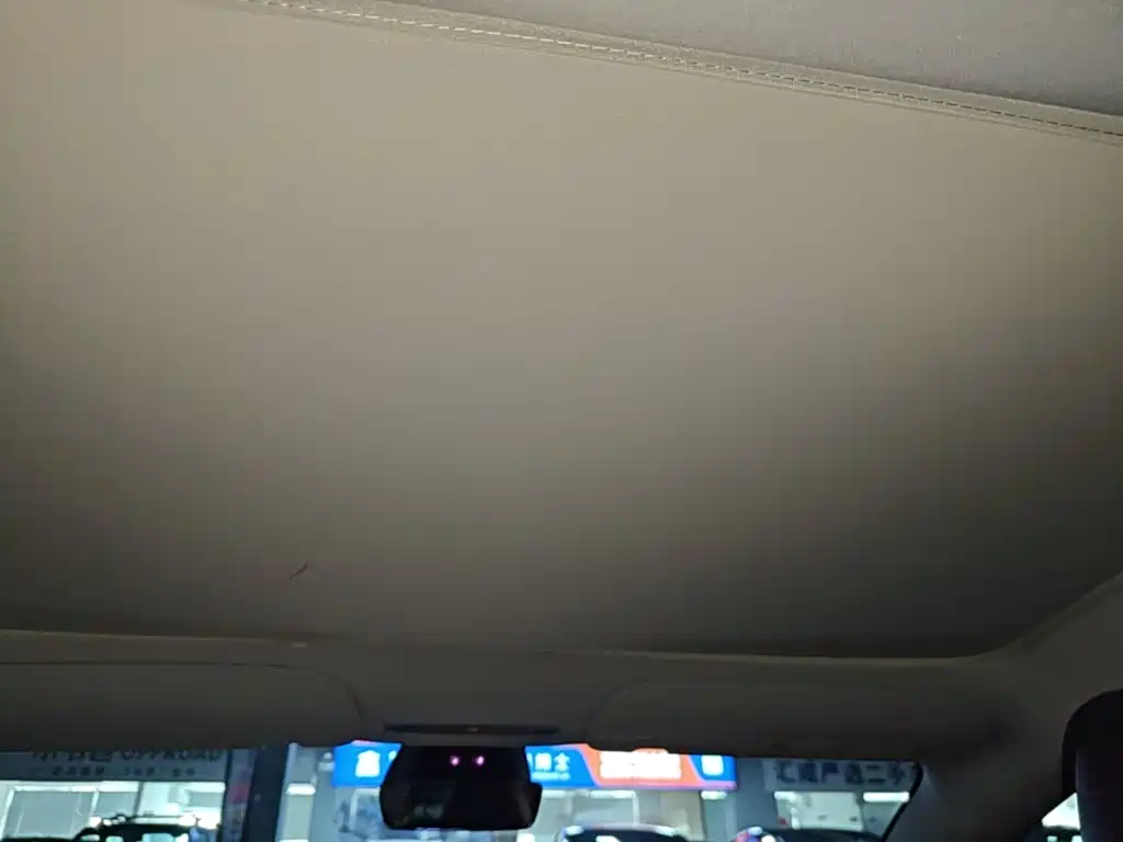 Tesla Model 3 — миниатюра 18
