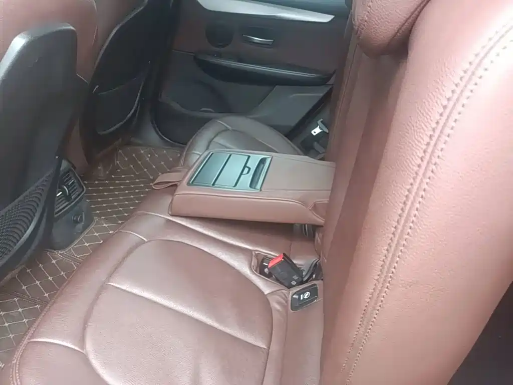 BMW 2 Series Active Tourer — миниатюра 17